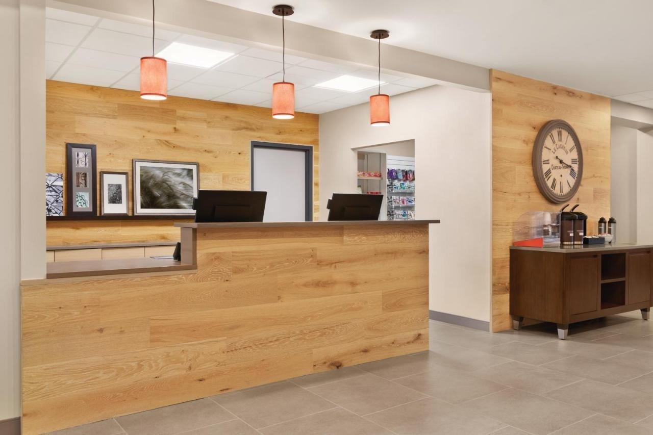 Country Inn & Suites By Radisson, Belleville, On Esterno foto