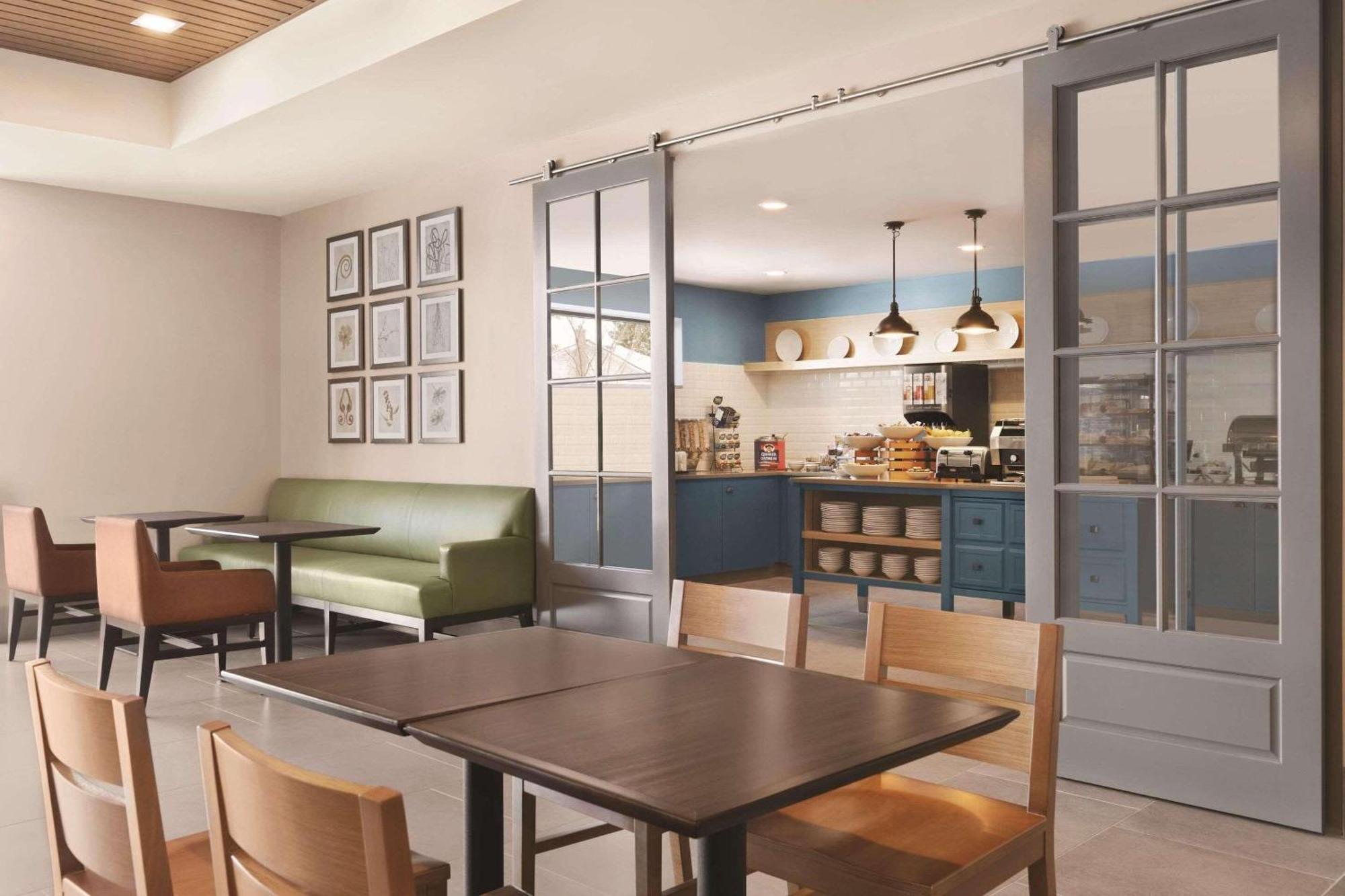 Country Inn & Suites By Radisson, Belleville, On Esterno foto