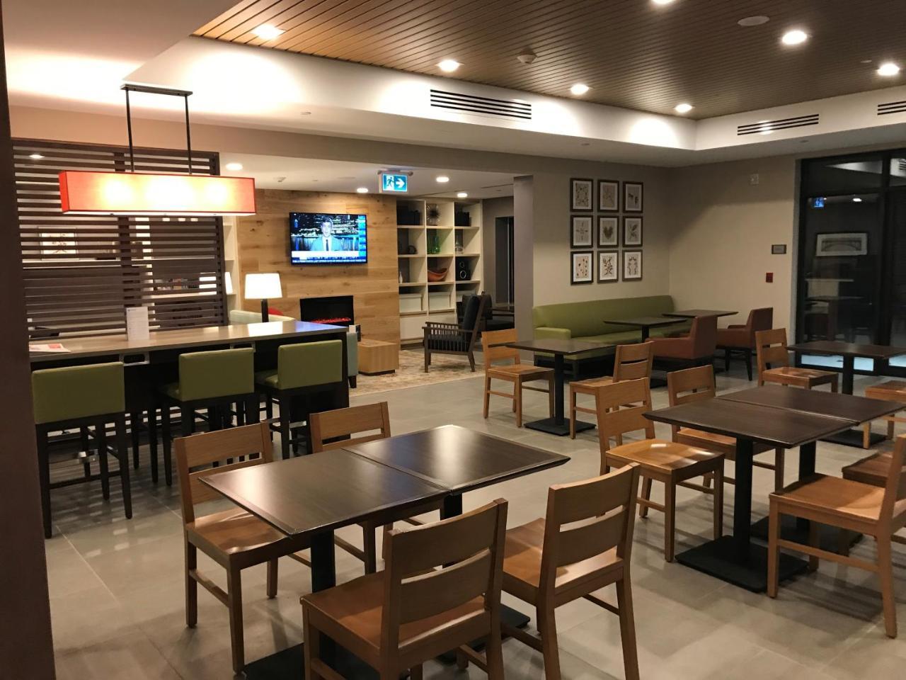 Country Inn & Suites By Radisson, Belleville, On Esterno foto