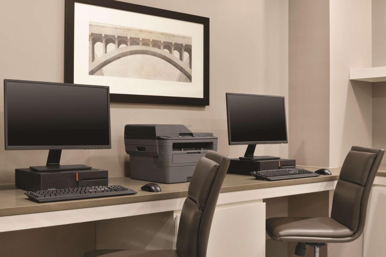 Country Inn & Suites By Radisson, Belleville, On Esterno foto